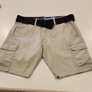 NWT Beverly Hills Polo Club Khaki Cargo Shorts with Black Belt Men's Size 30